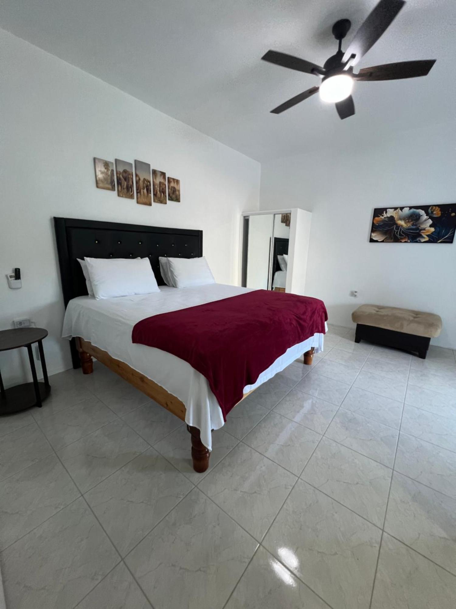 Luxury Apartments At Case De Coco, Ocho Rios Jamaica エクステリア 写真